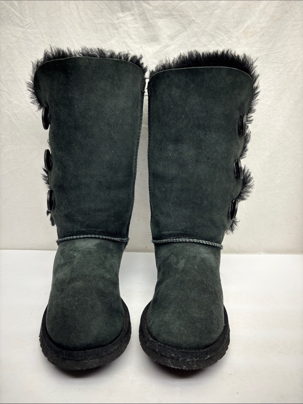 UGG Bailey Button Tall Boots, SZ 6, box 82